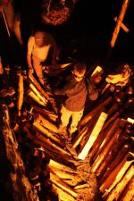 16. Viel Holz beim Kalkbrand.jpg